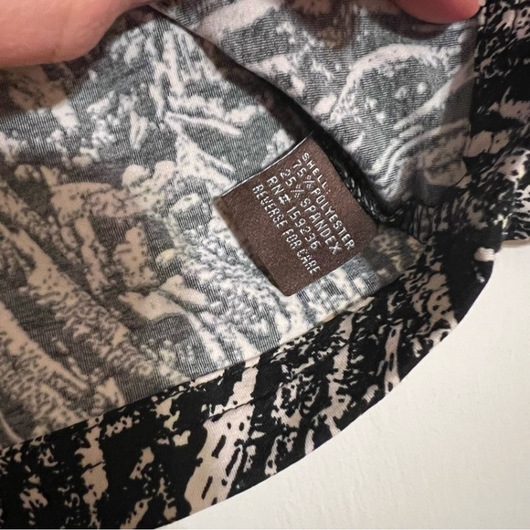 J.McLaughlin Owl Woodgrain Printed Jersey Knit Turtleneck, Medium (Petite) - Picture 5 of 11